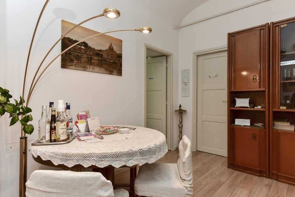Nicole Rooms Roma Exterior foto